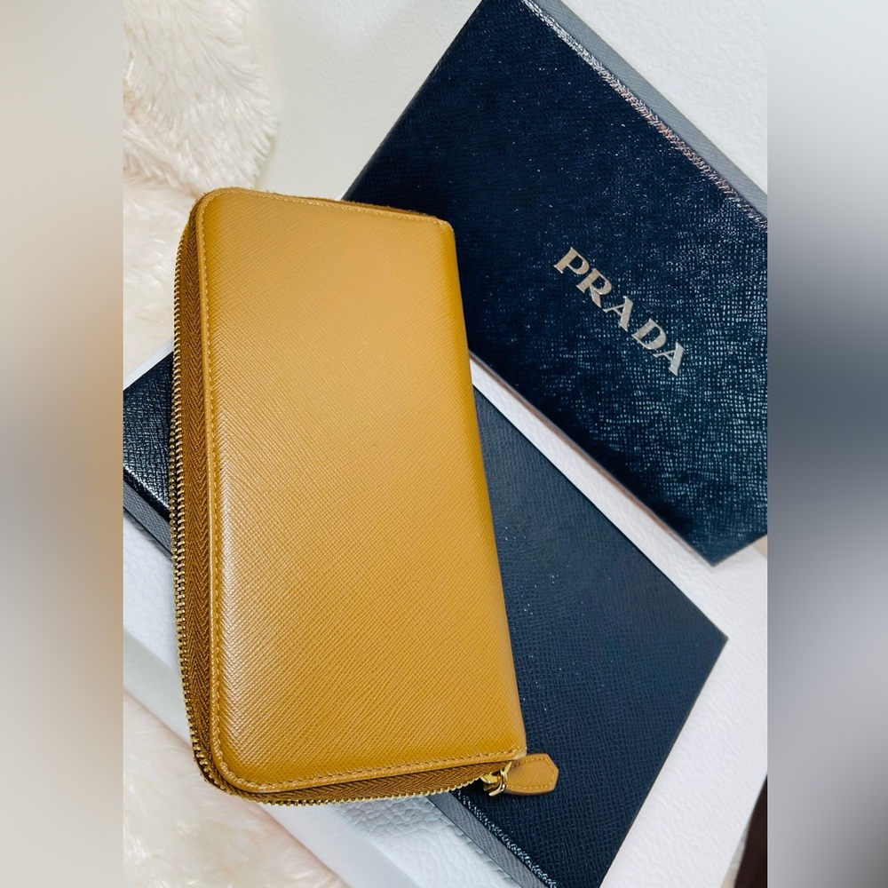 Prada Authentic Brown Big Saffiano Zip Wallet - Picture 7 of 10